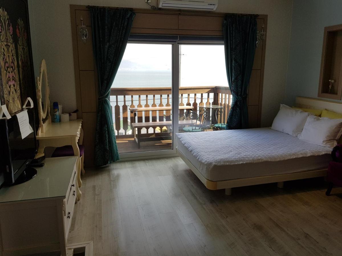 נמהא Rainbow Hill Pension מראה חיצוני תמונה